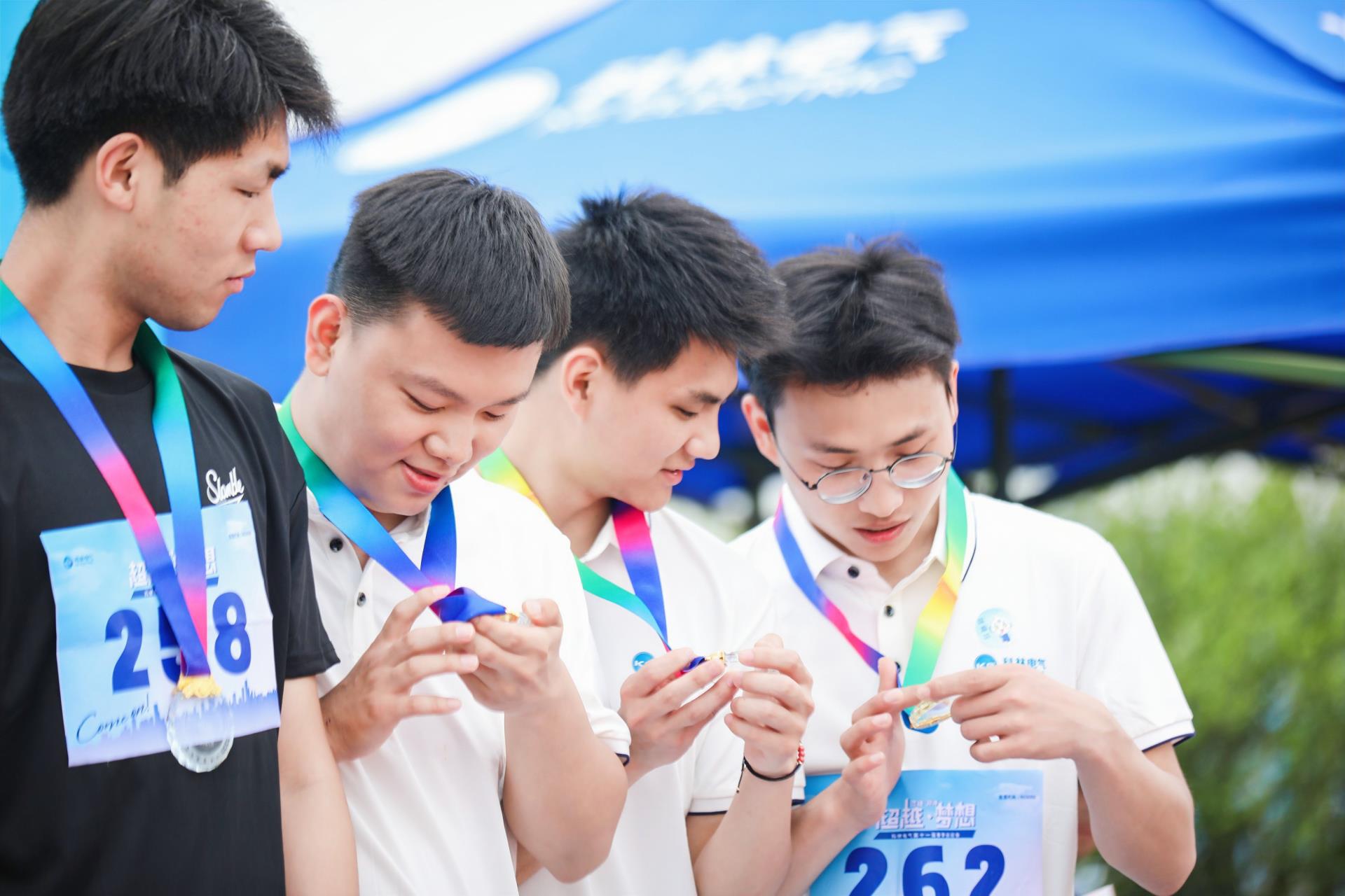 mg冰球突破·豪华版(试玩)官网首页