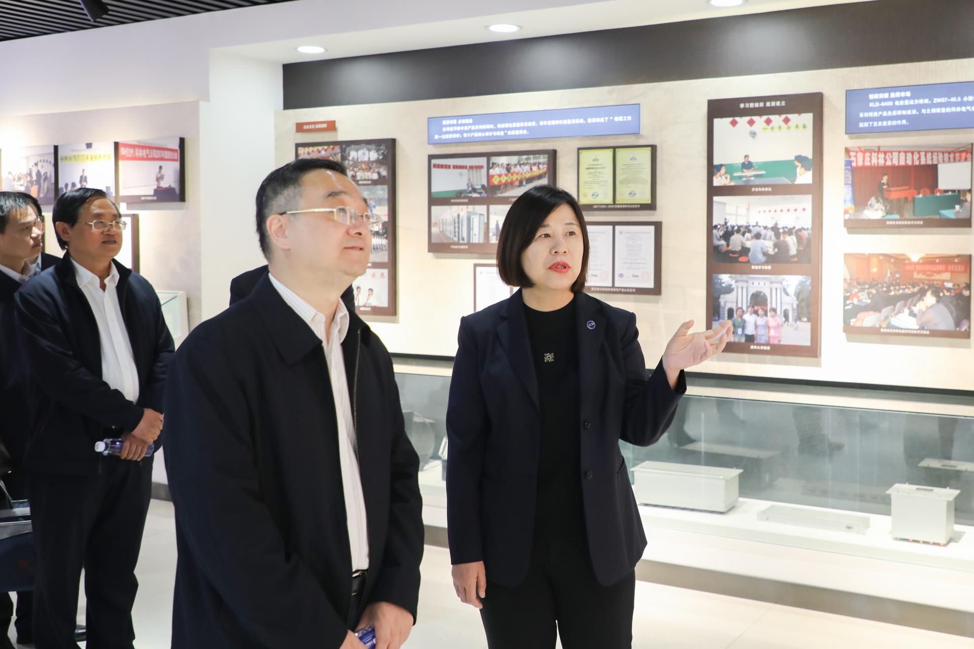 mg冰球突破·豪华版(试玩)官网首页