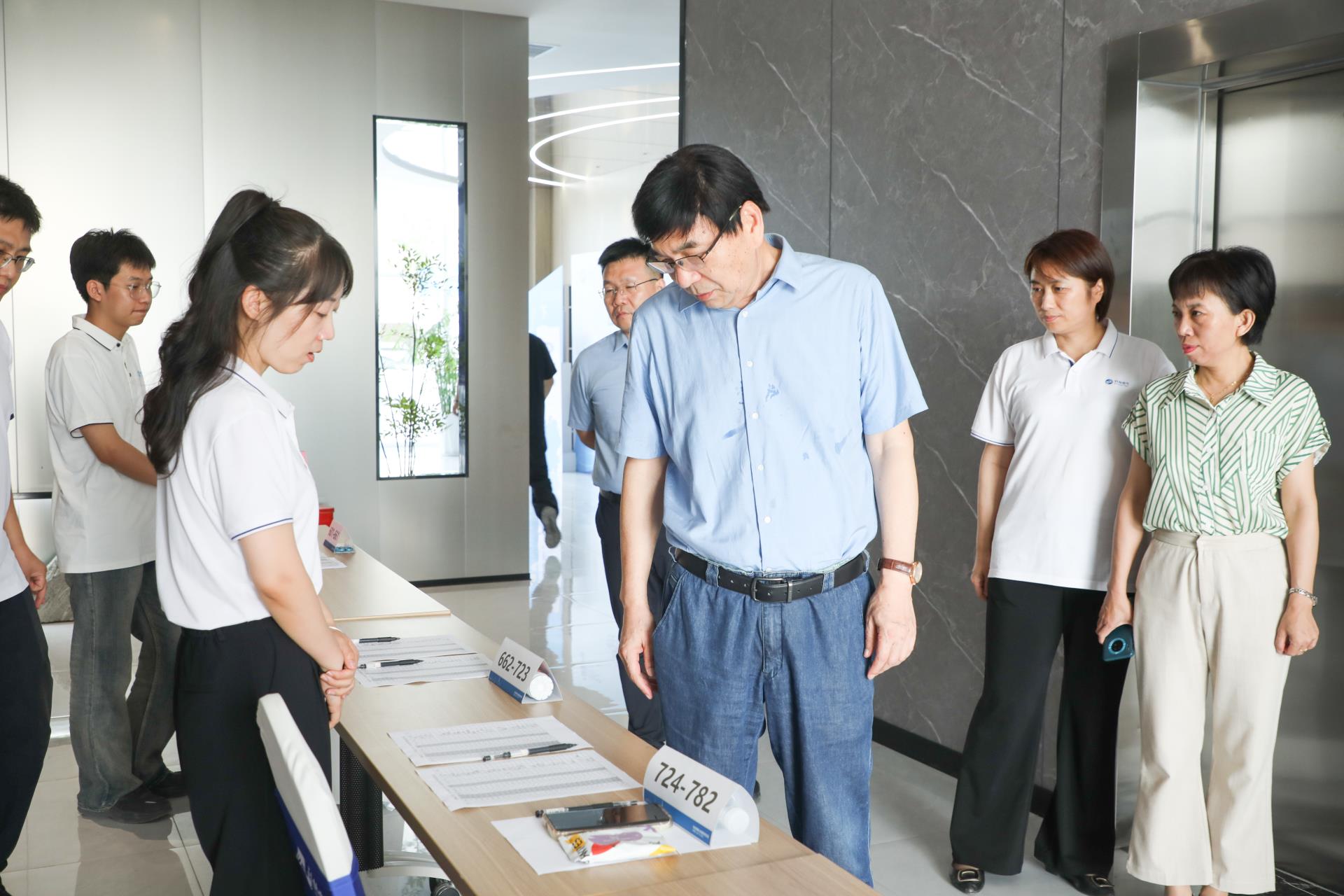 mg冰球突破·豪华版(试玩)官网首页