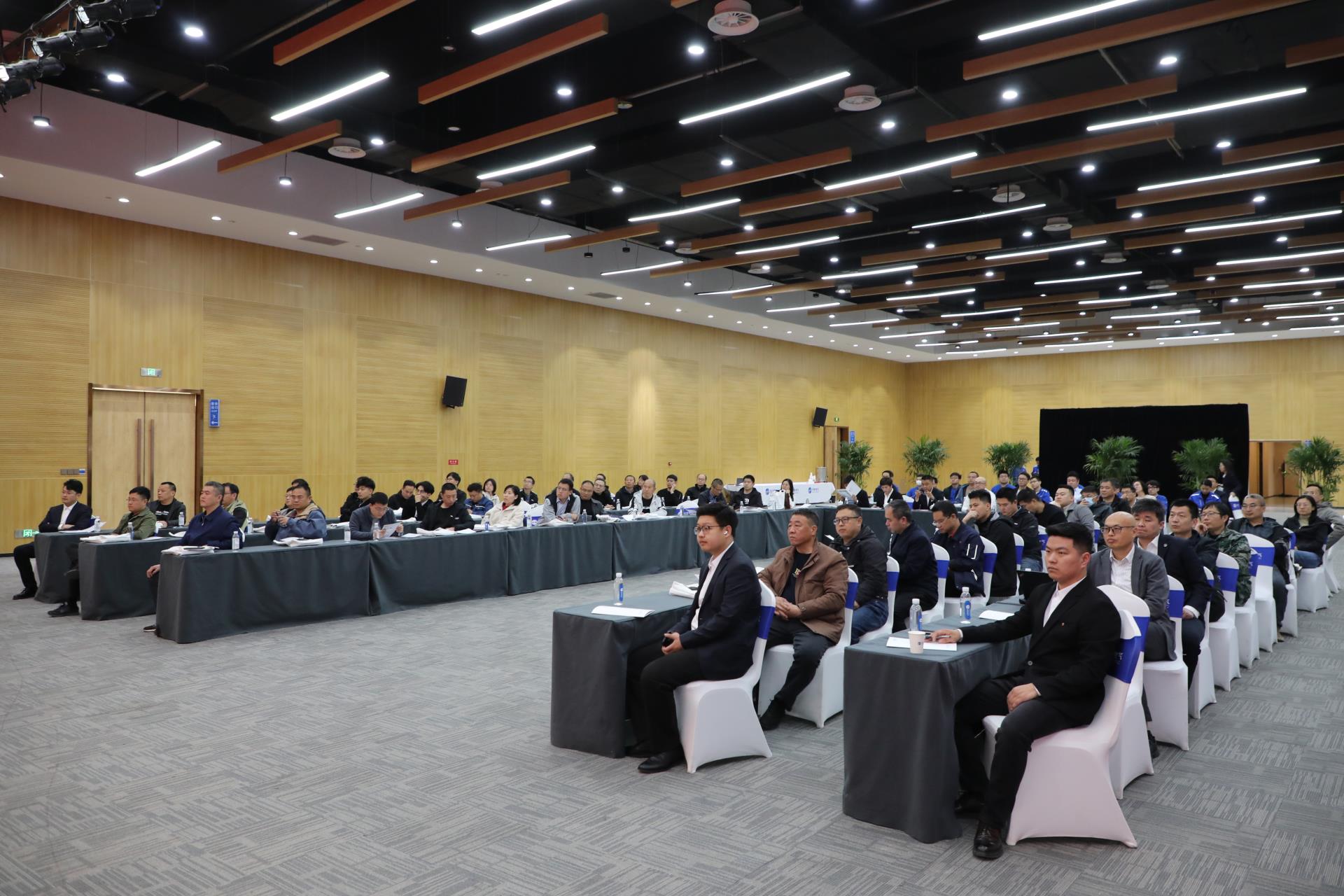 mg冰球突破·豪华版(试玩)官网首页