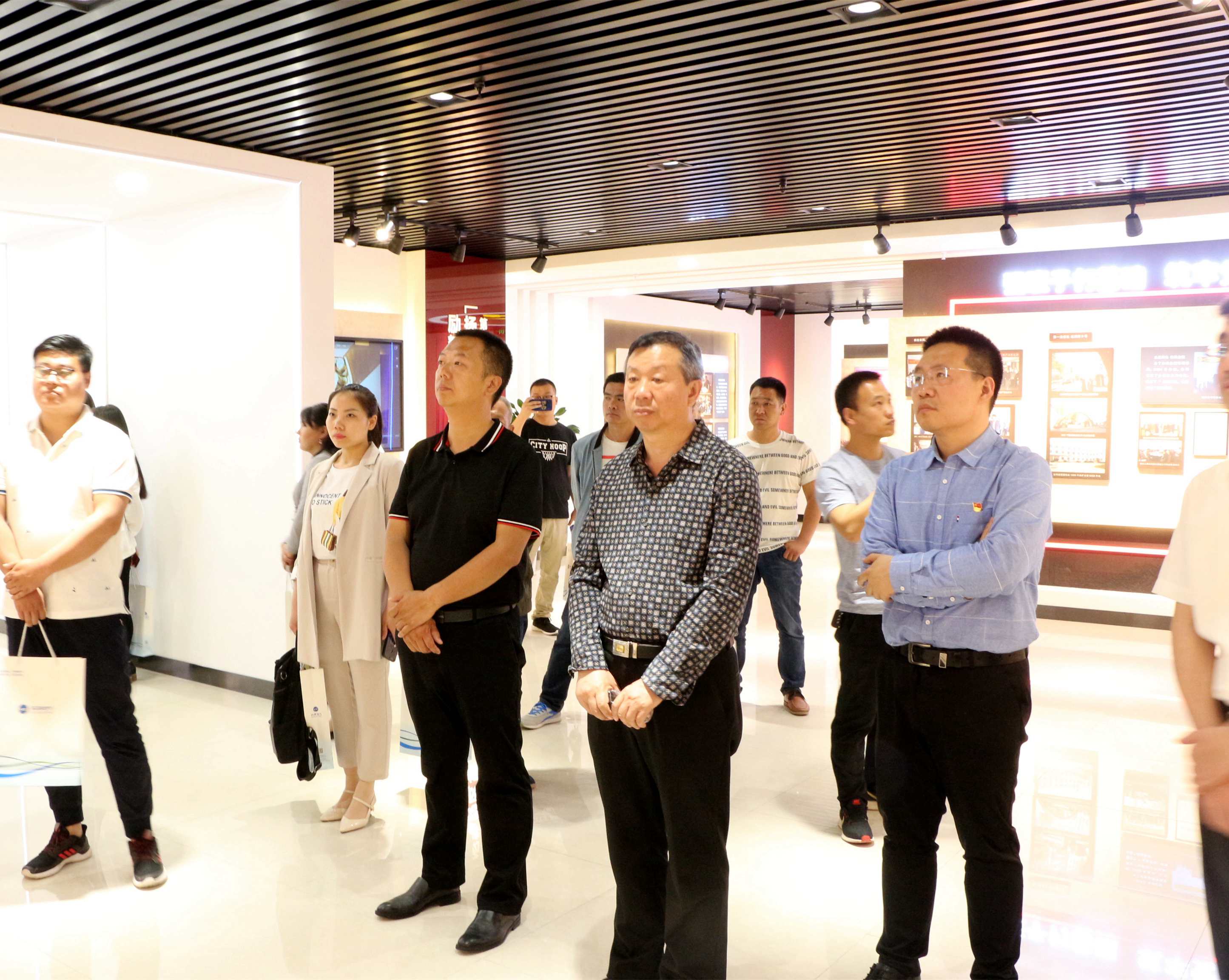 mg冰球突破·豪华版(试玩)官网首页